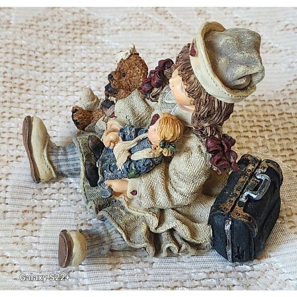 Boyds Bears and Friends nurse figurine. Vintage - Picture 6 of 6